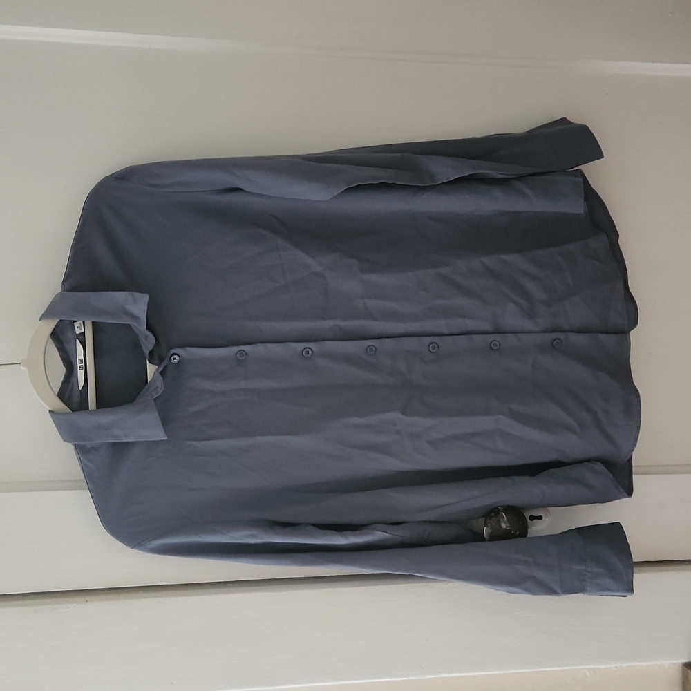 SOLD Blue Uniqlo button down